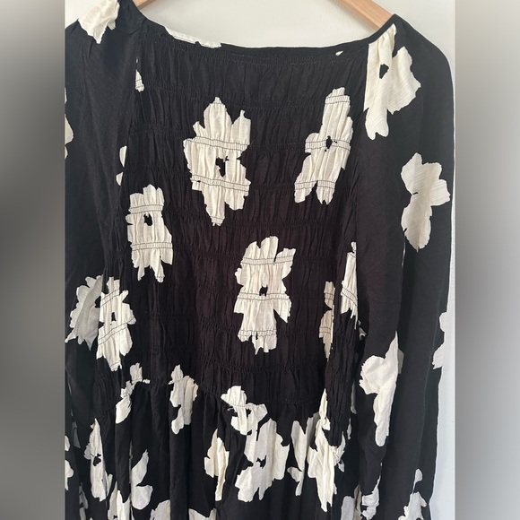 NWT Ava & Viv Women's Size Black Floral Balloon Sleeve Pleated Cocktail size 3X - Picture 7 of 12